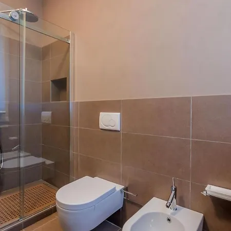 Nina Βίλα Πέζαρο